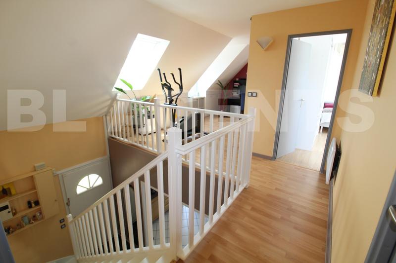 Maison traditionnelle - 158 m² - 7 pièces