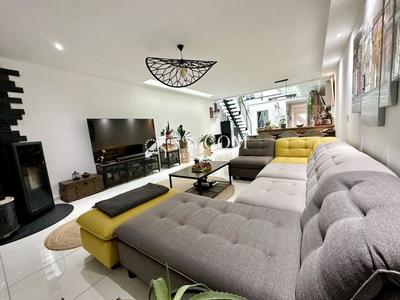 Maison - 121 m² - 5 pièces