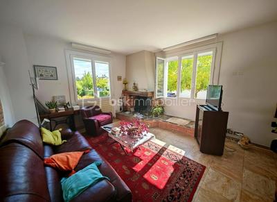 Maison traditionnelle - 160 m² - 6 pièces