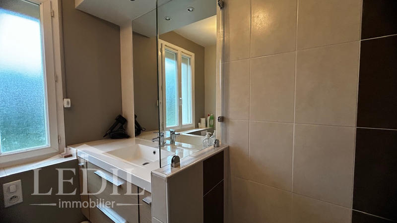 Maison - 150 m² - 4 pièces