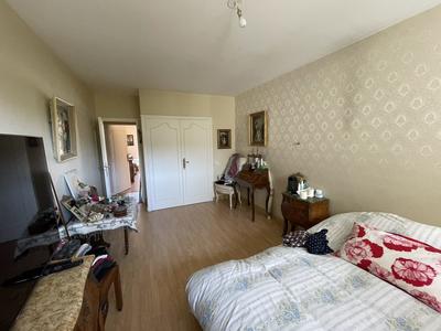 Appartement - 125 m² - 5 pièces