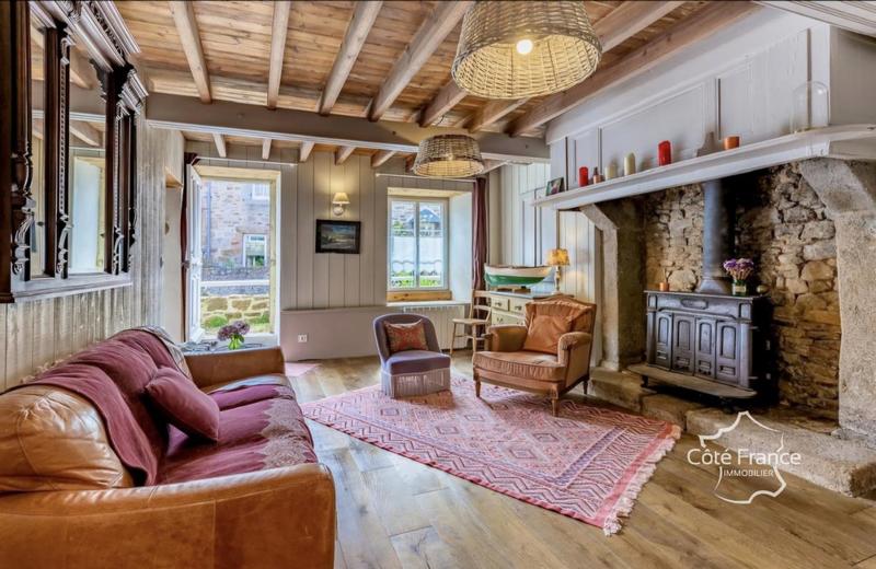 Maison en pierre - 200 m² - 8 pièces