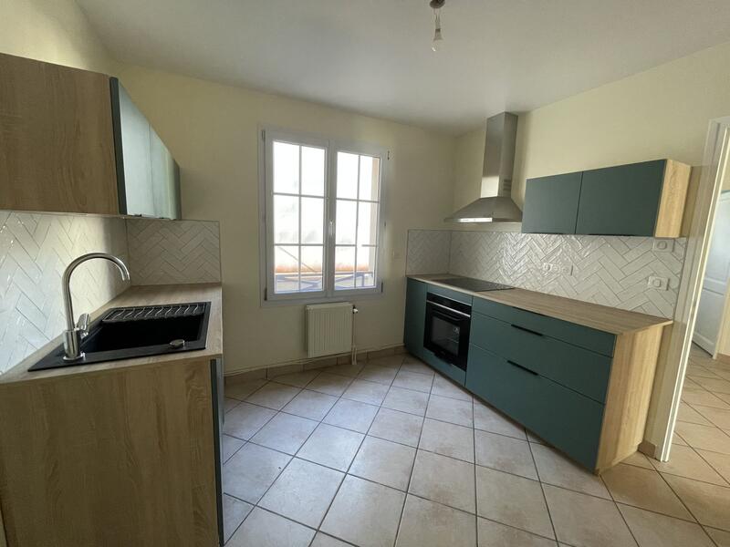 Maison - 214 m² - 8 pièces