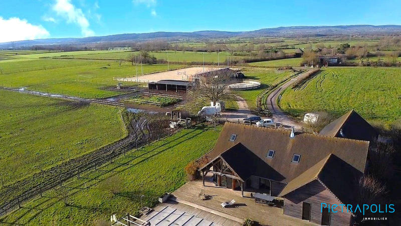 Villa - 239 m² - 7 pièces