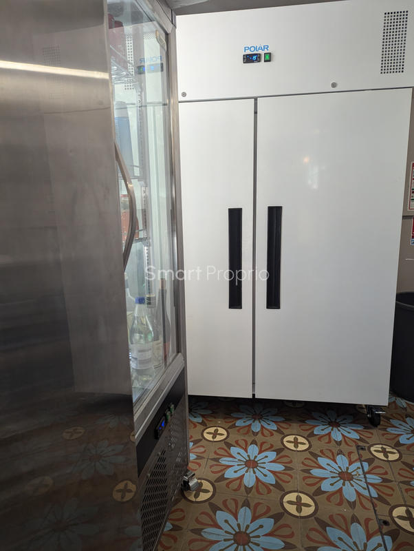 Fonds de commerce - Magasins - 44 m²