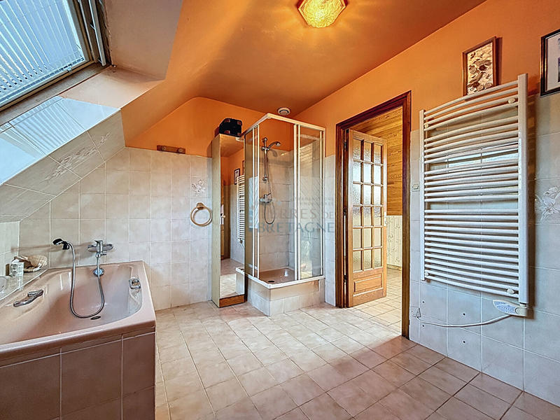 Maison - 137 m² - 7 pièces