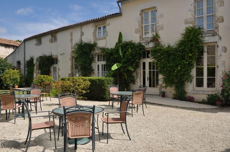 Maison - 713 m² - 15 pièces