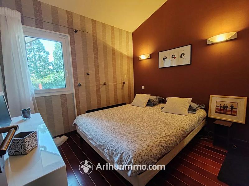 Maison - 223 m² - 5 pièces