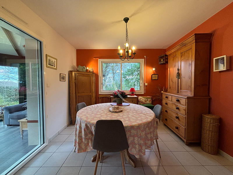 Maison - 121 m² - 5 pièces