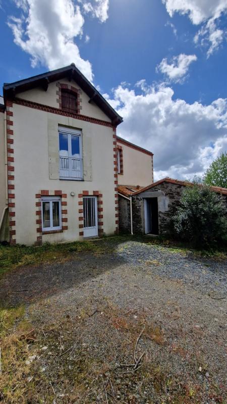 Maison de village - 75 m² - 4 pièces