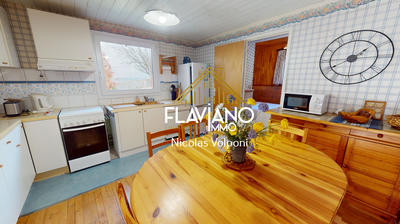 Appartement - 100 m² - 5 pièces