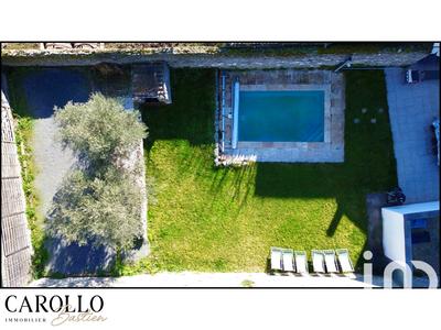 Maison - 310 m² - 10 pièces