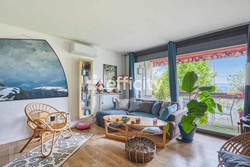 Appartement - 94 m² - 4 pièces