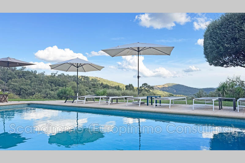 Maison - 180 m² - 5 pièces