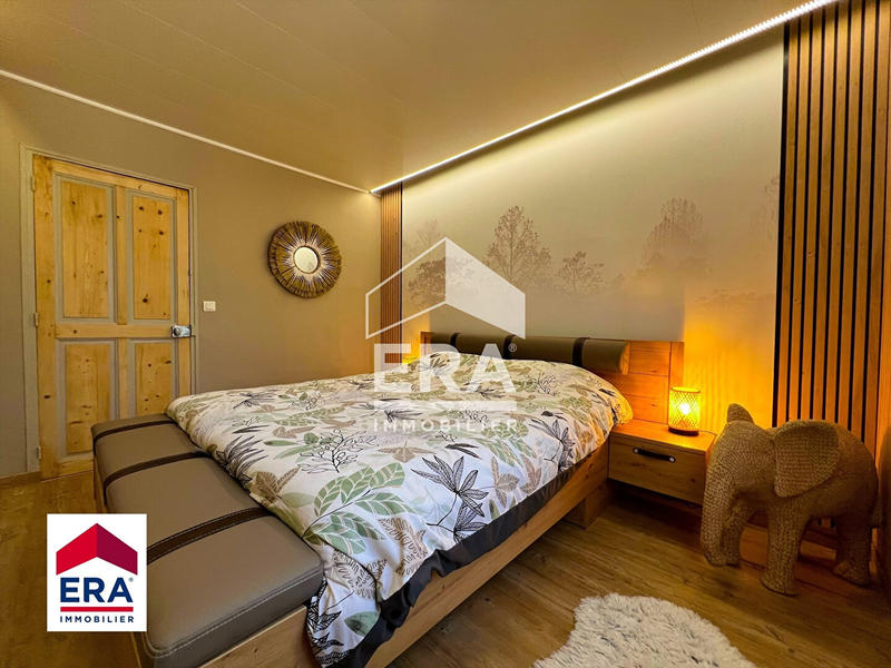 Maison - 164 m² - 9 pièces