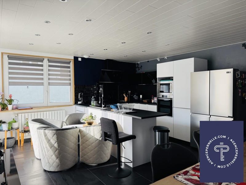 Maison - 156 m² - 6 pièces