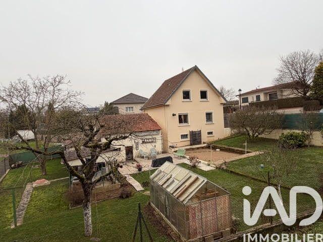 Maison de village - 83 m² - 3 pièces