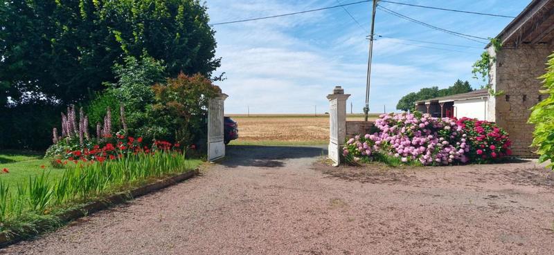 Maison - 180 m² - 8 pièces