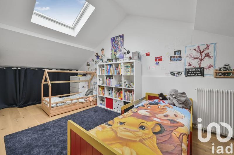 Maison - 230 m² - 9 pièces