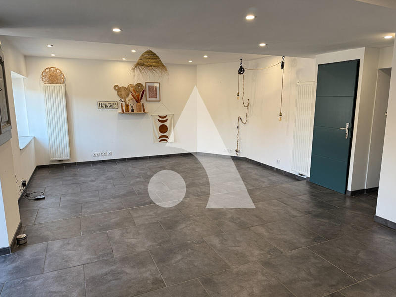 Maison - 98 m² - 5 pièces