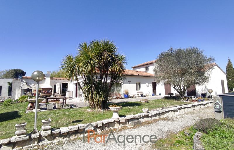 Maison - 193 m² - 9 pièces