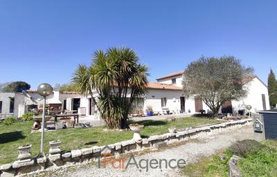 Maison - 193 m² - 9 pièces