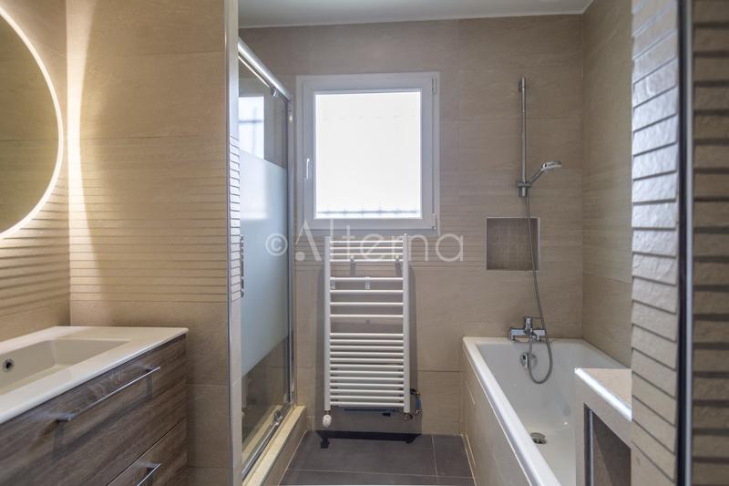 Maison - 262 m² - 11 pièces