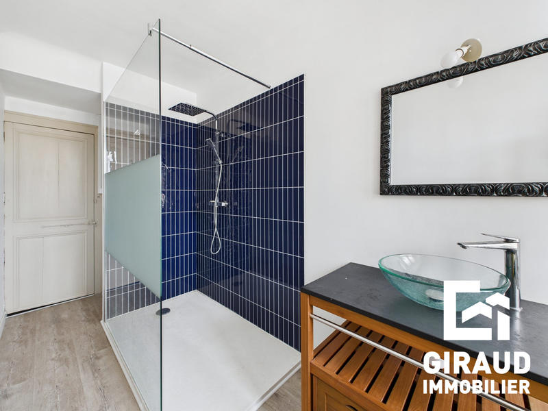 Maison ancienne - 312 m² - 8 pièces