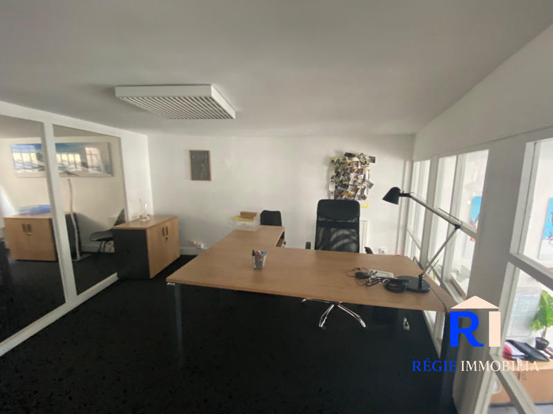 Bureau - 229 m² - 7 pièces