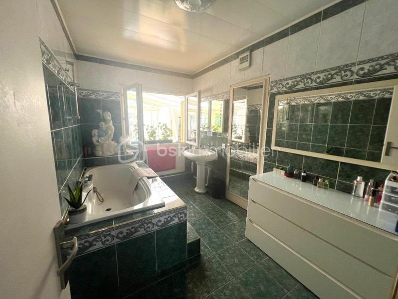 Pavillon - 150 m² - 6 pièces