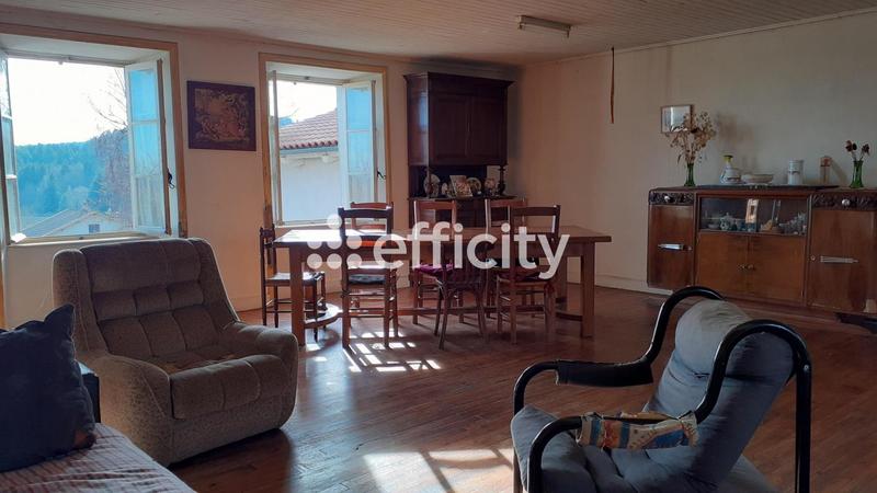 Maison - 240 m² - 10 pièces