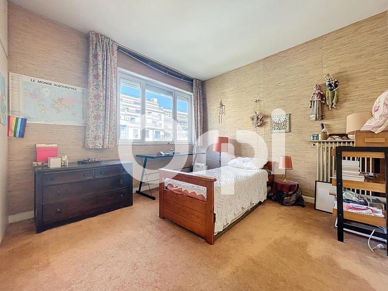 Appartement - 125 m² - 6 pièces