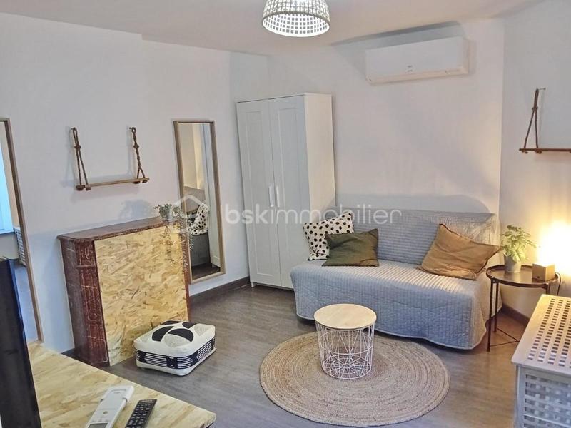 Studio - 25 m² - 2 pièces