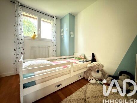 Maison - 141 m² - 8 pièces