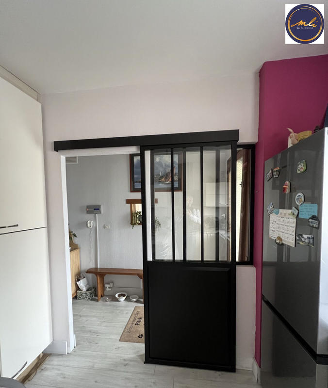 Maison traditionnelle - 187 m² - 8 pièces