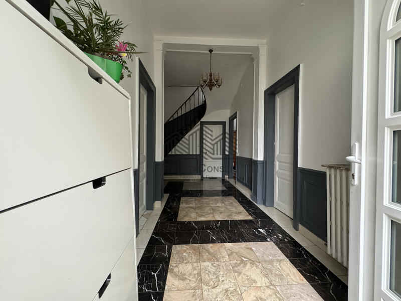 Maison - 166 m² - 7 pièces