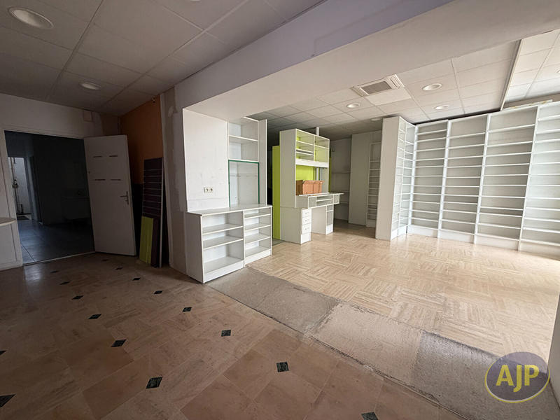 Maison - 346 m² - 11 pièces