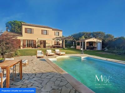 Maison - 180 m² - 8 pièces