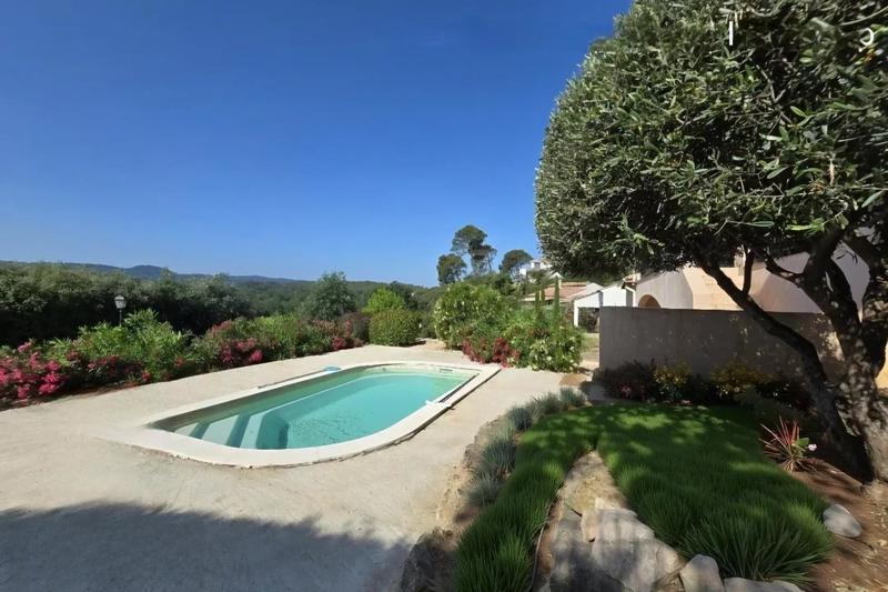 Maison - 171 m² - 6 pièces