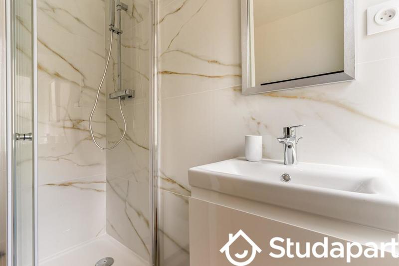 Chambre - 11 m² - 1 pièce