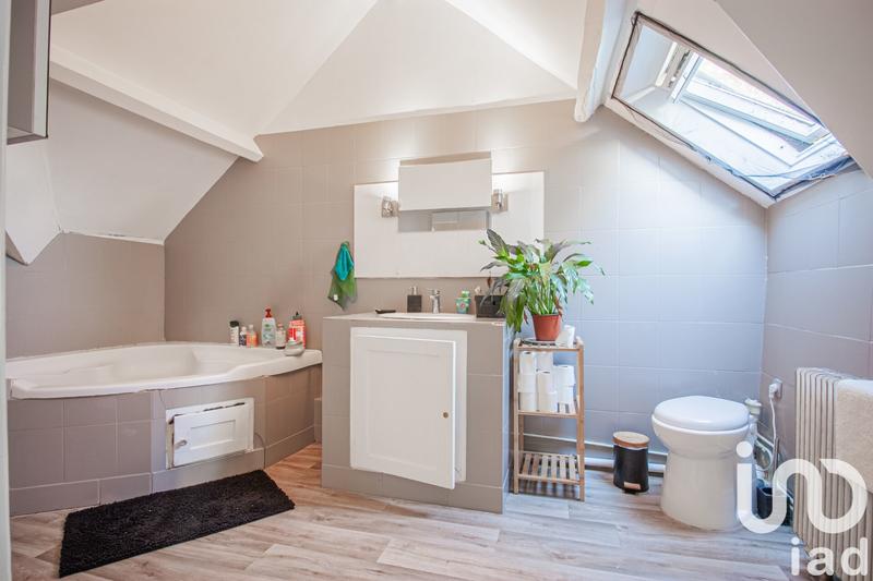 Maison - 167 m² - 6 pièces