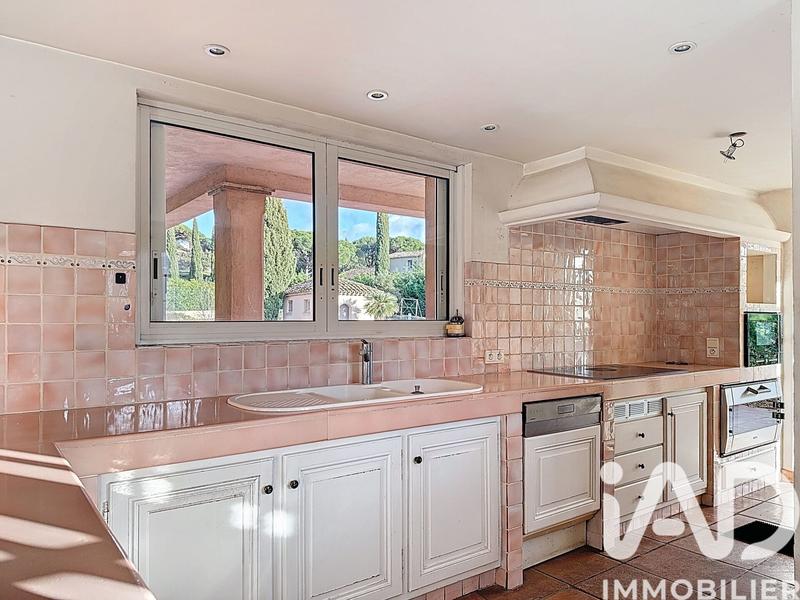 Maison - 400 m² - 10 pièces