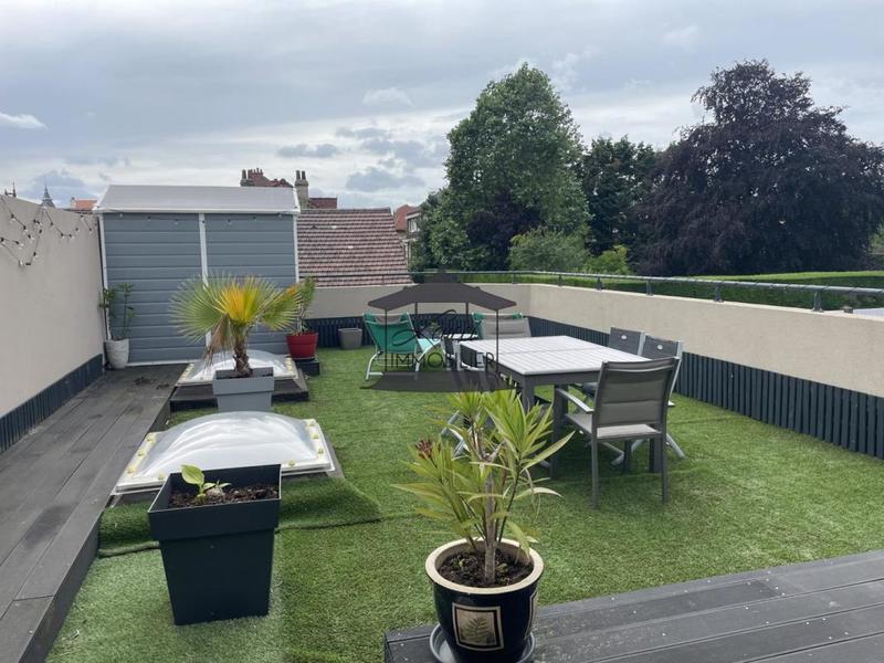 Maison - 203 m² - 3 pièces