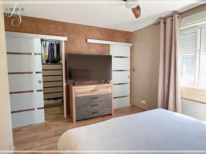 Maison - 140 m² - 5 pièces