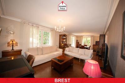 Maison - 126 m² - 6 pièces