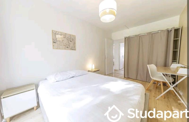 Chambre - 10 m² - 1 pièce