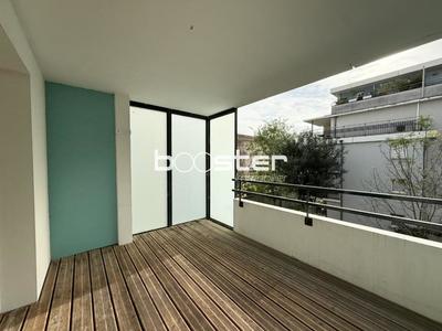 Appartement ancien - 62 m² - 3 pièces