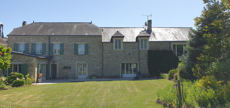 Propriété - 454 m² - 16 pièces