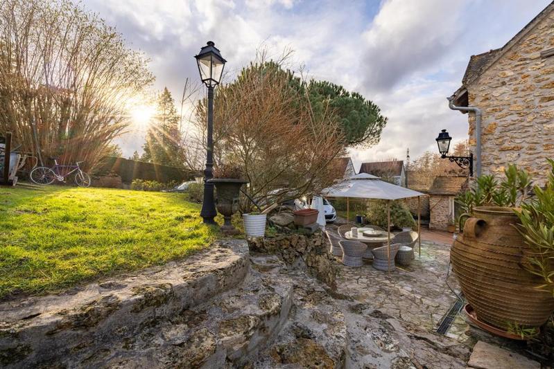 Maison - 212 m² - 9 pièces