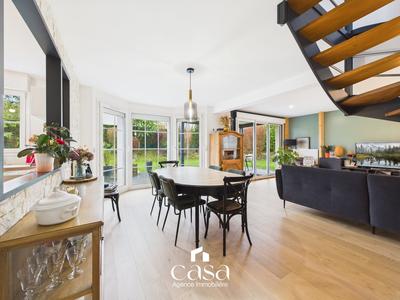 Maison - 158 m² - 7 pièces